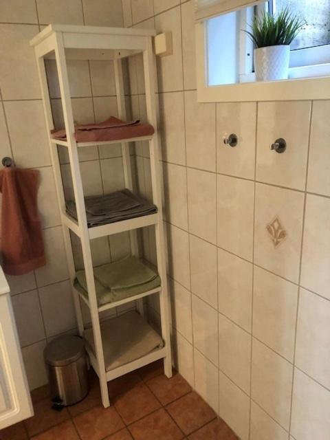 Koselig: Serene 3-Room Apartment Near Bergen Exterior photo